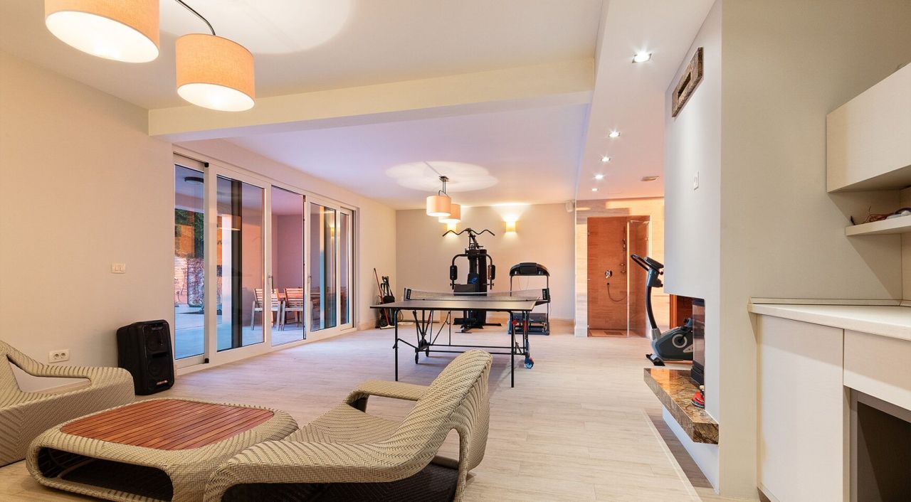 Вилла в Режевичах, Черногория, 600 м² - фото 11