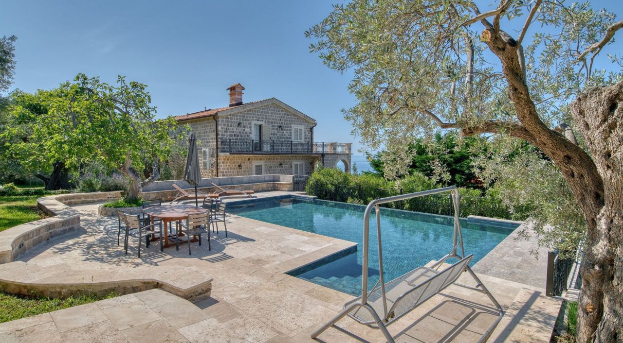 Вилла в Режевичах, Черногория, 480 м² - фото 15