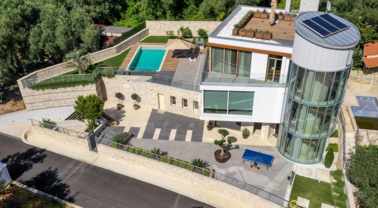 Вилла в Режевичах, Черногория, 750 м² - фото 1