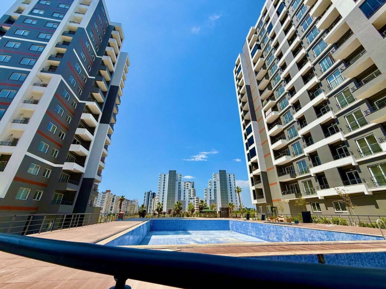 Квартира в Мерсине, Турция, 71 м² - фото 1