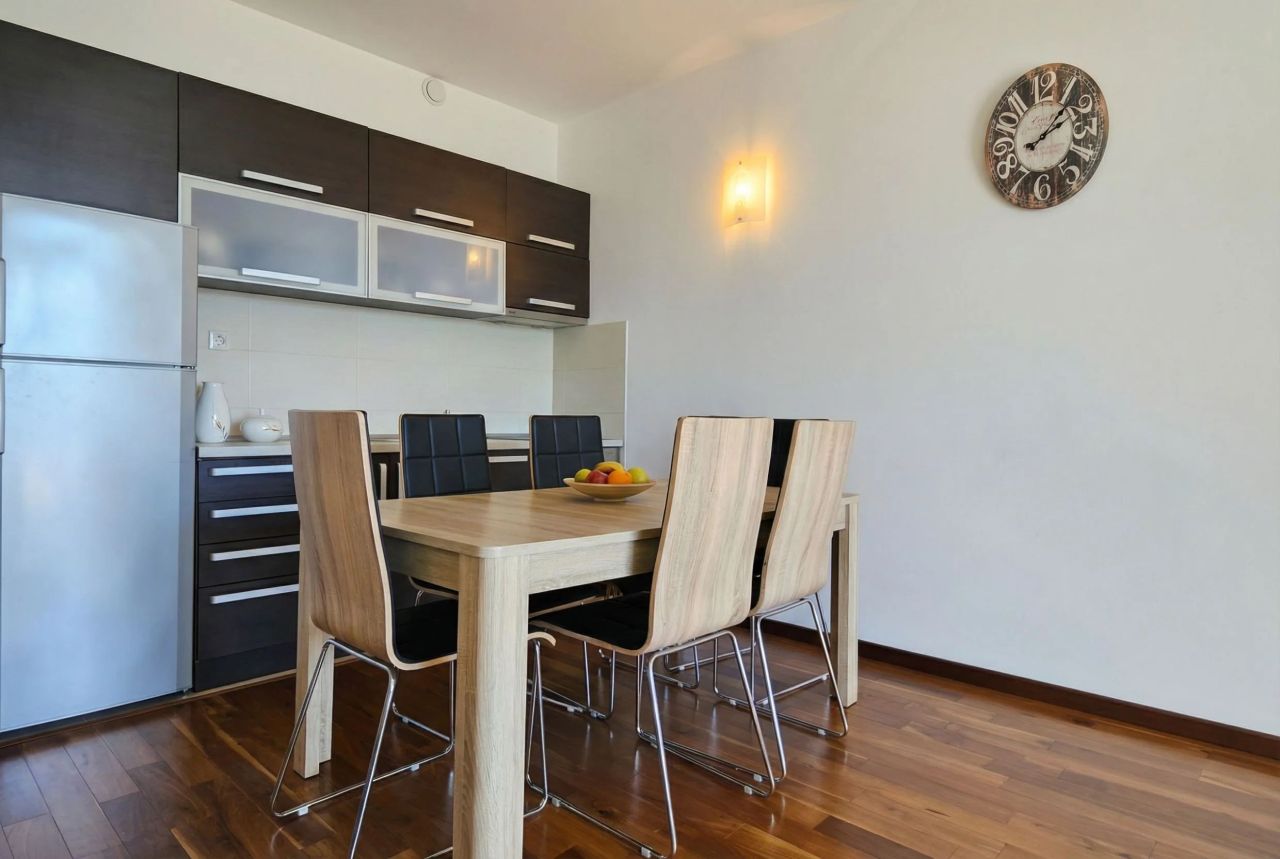 Квартира в Тивате, Черногория, 90 м² - фото 5