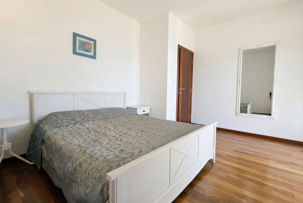 Квартира в Тивате, Черногория, 90 м² - фото 10