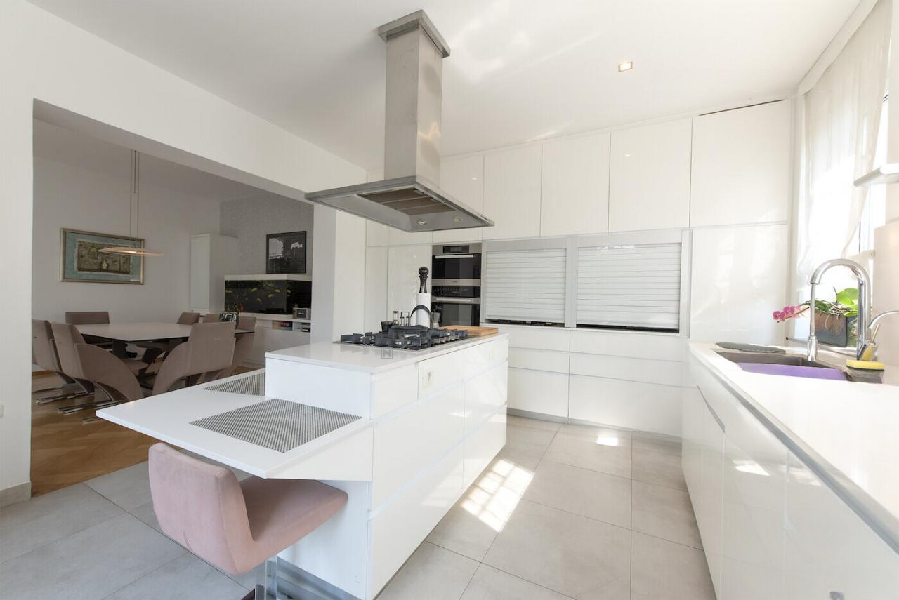 Дом в Любляне, Словения, 263 м² - фото 1