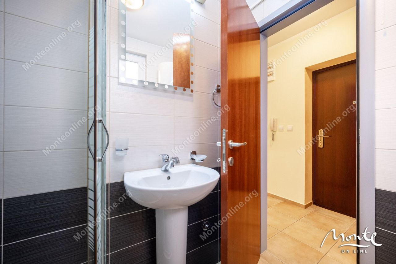 Апартаменты в Бечичи, Черногория, 55 м² - фото 16