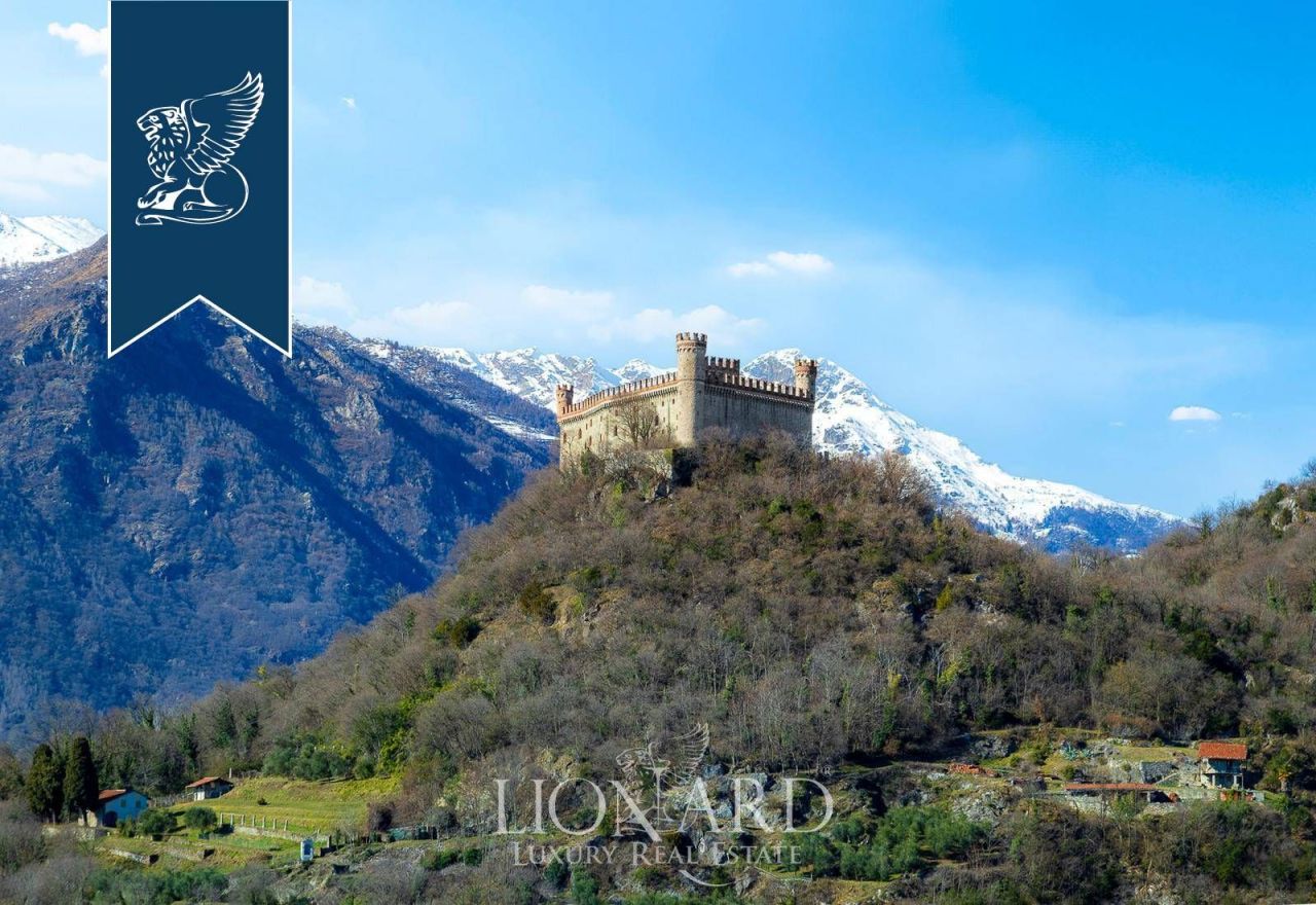 Замок в Турине, Италия, 2 525 м² - фото 2