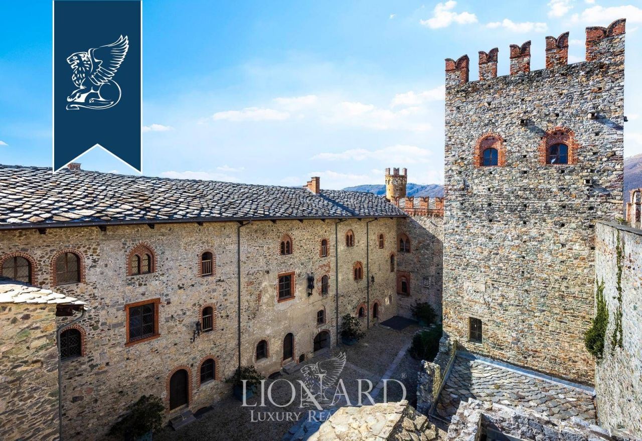 Замок в Турине, Италия, 2 525 м² - фото 8