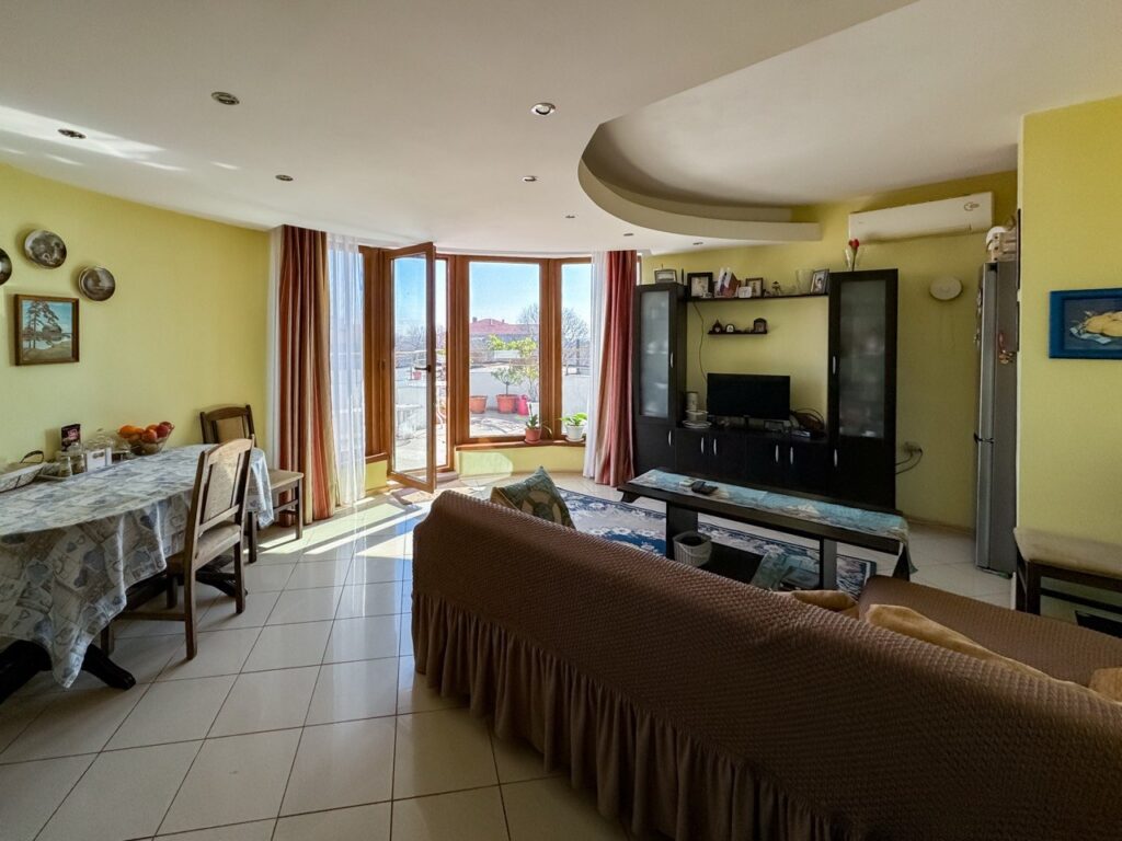 Квартира в Бургасе, Болгария, 112 м² - фото 2