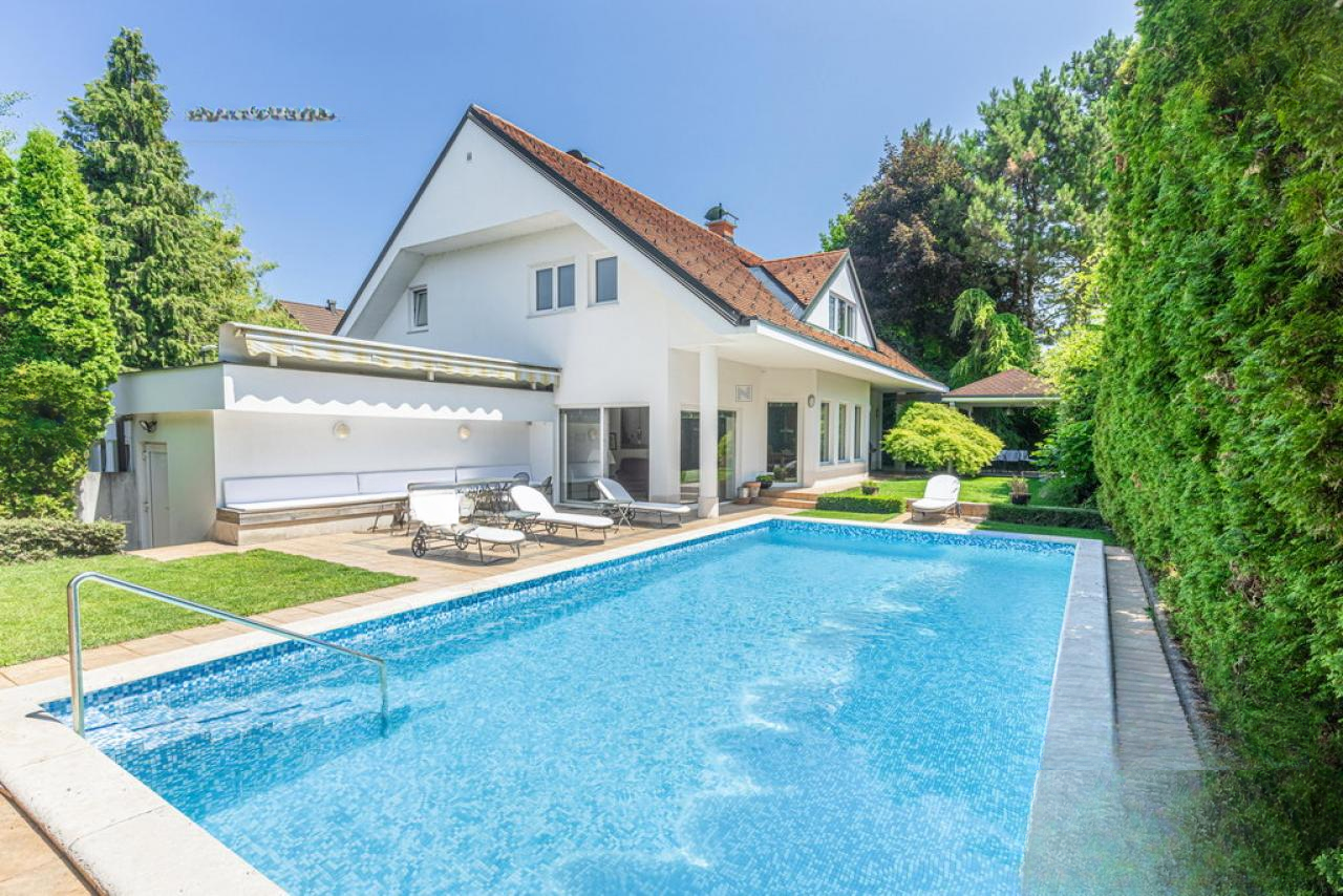 Дом в Любляне, Словения, 357 м² - фото 1