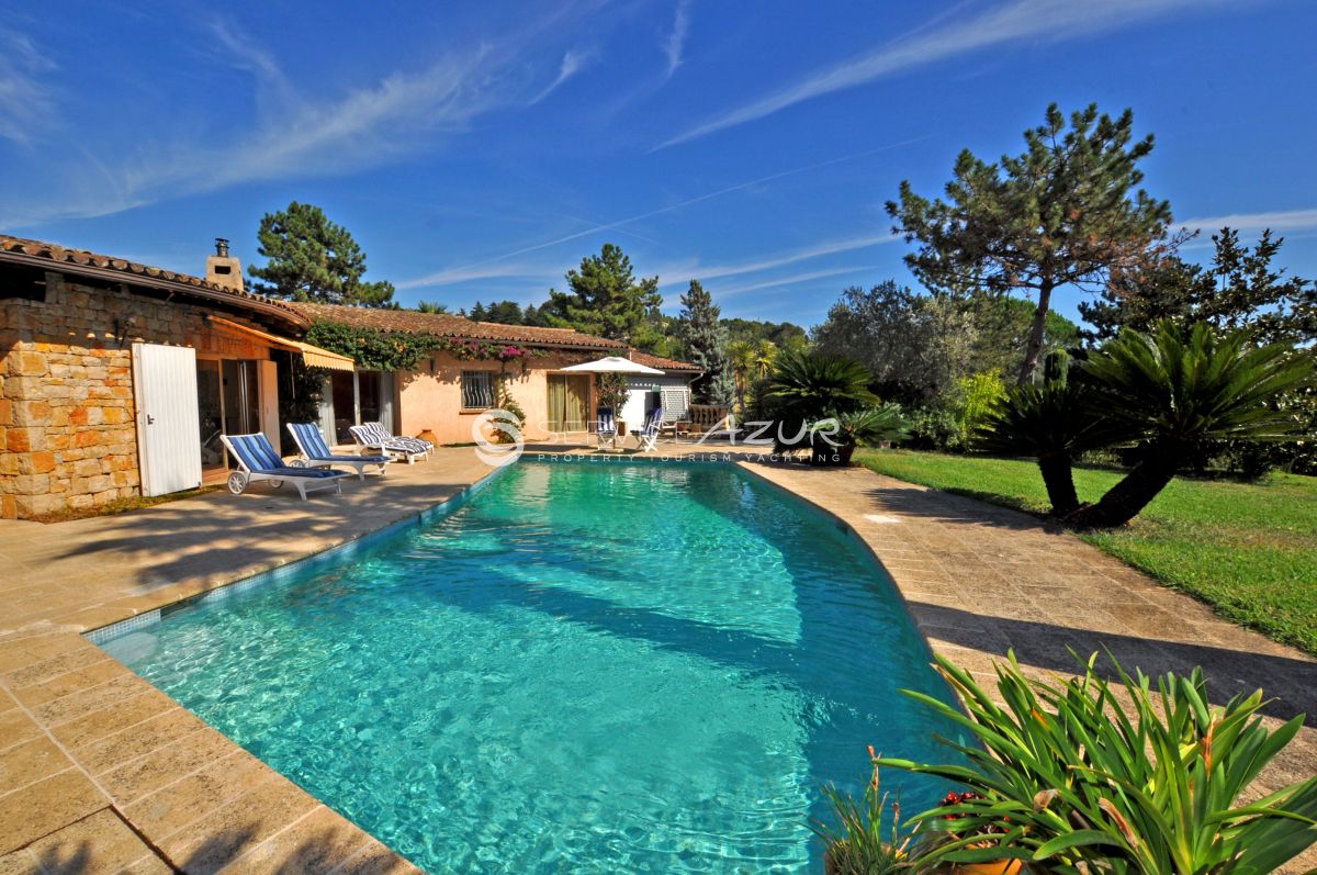 Вилла в Мужене, Франция, 230 м² - фото 2