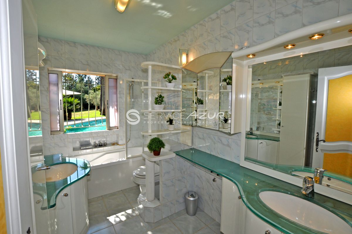 Вилла в Мужене, Франция, 230 м² - фото 12