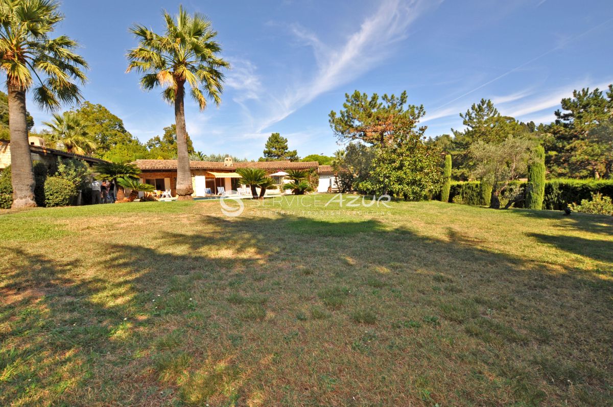 Вилла в Мужене, Франция, 230 м² - фото 16