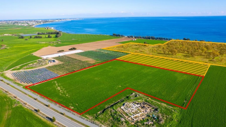 Земля в Ларнаке, Кипр, 16 467 м² - фото 1