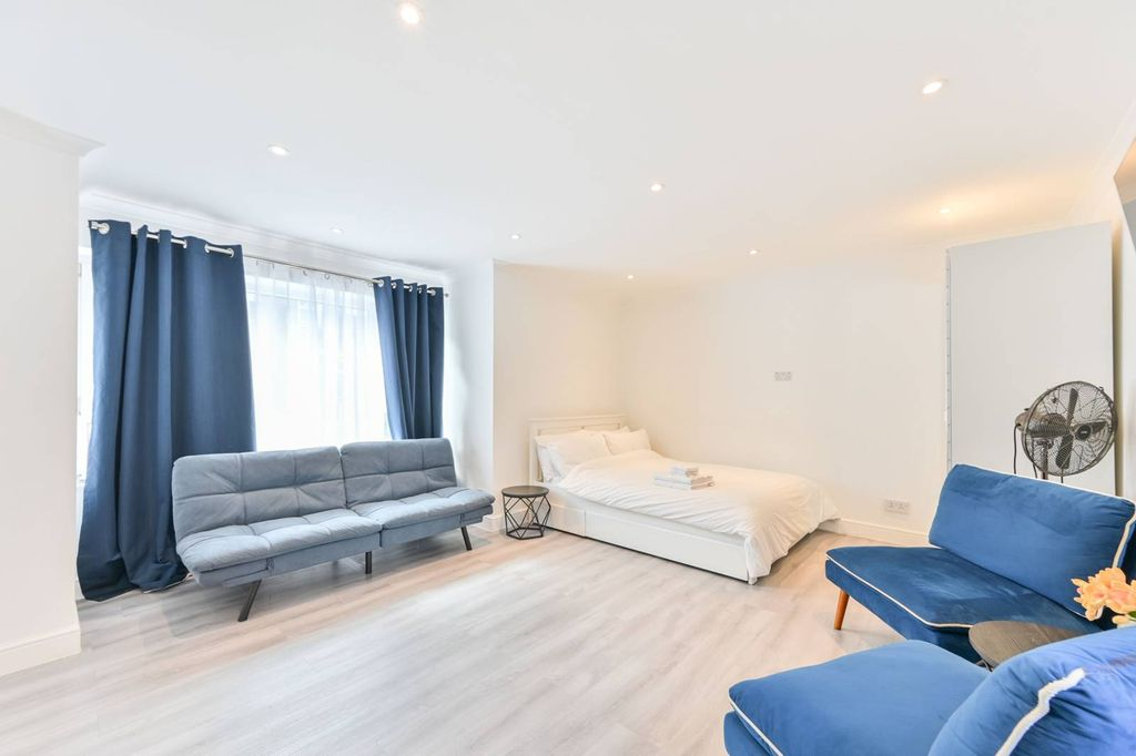 Квартира в Лондоне, Великобритания, 28 м² - фото 7