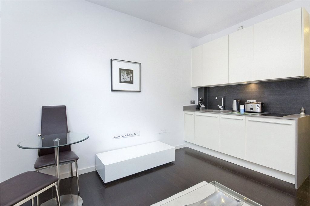 Квартира в Лондоне, Великобритания, 31 м² - фото 8