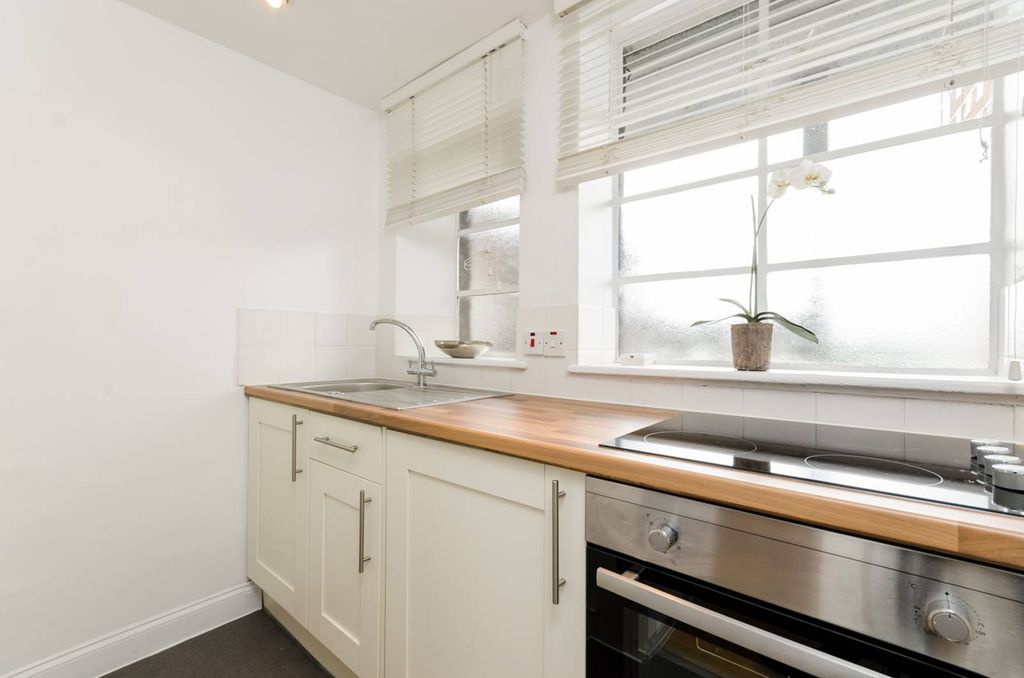 Квартира в Лондоне, Великобритания, 26 м² - фото 11