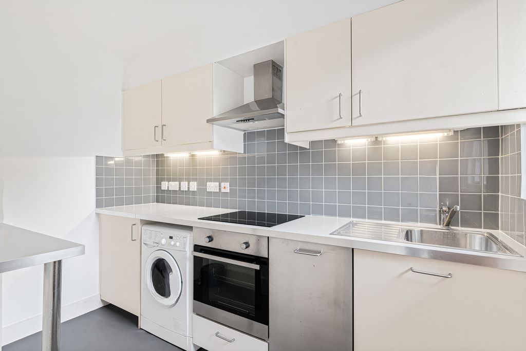 Квартира в Лондоне, Великобритания, 31 м² - фото 12