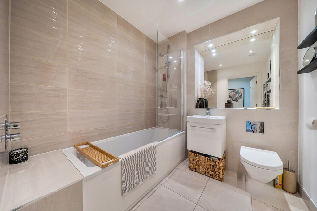 Квартира в Лондоне, Великобритания, 56 м² - фото 15