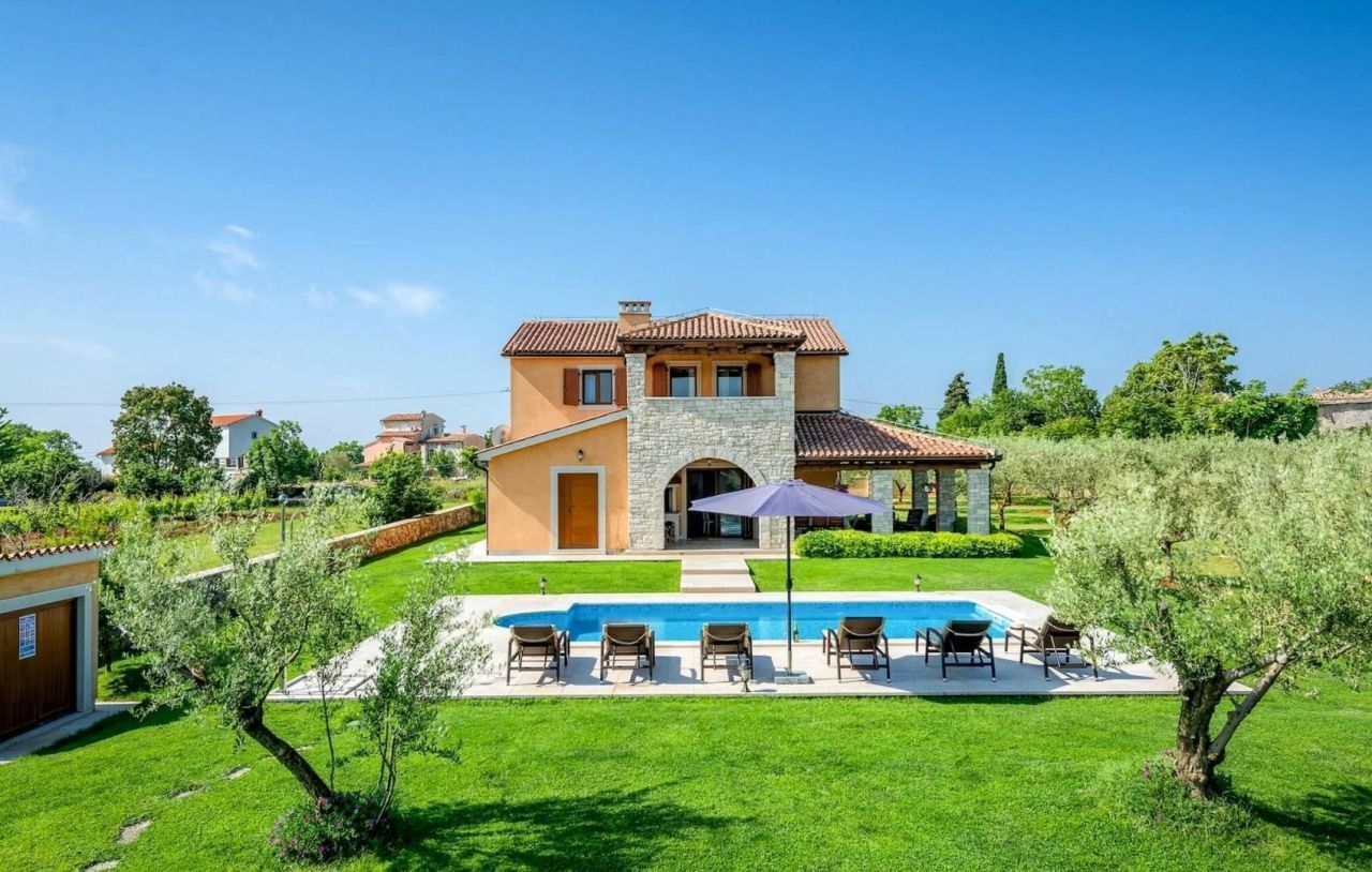 Вилла в Марчане, Хорватия, 285 м² - фото 1