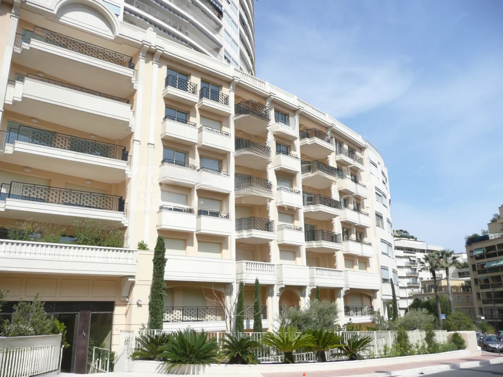 Квартира в Сен-Романе, Монако, 81 м² - фото 1