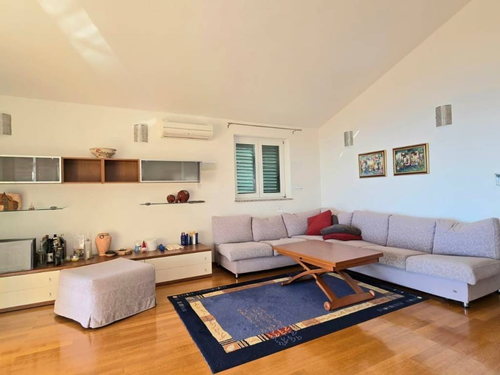 Квартира в Опатии, Хорватия, 93 м² - фото 1