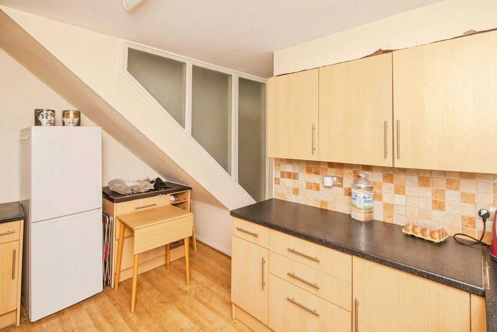 Квартира в Лондоне, Великобритания, 77 м² - фото 2