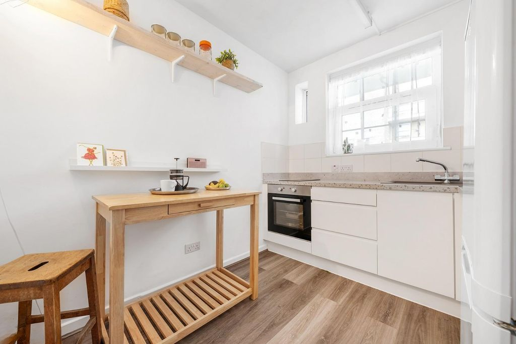 Квартира в Лондоне, Великобритания, 37 м² - фото 2