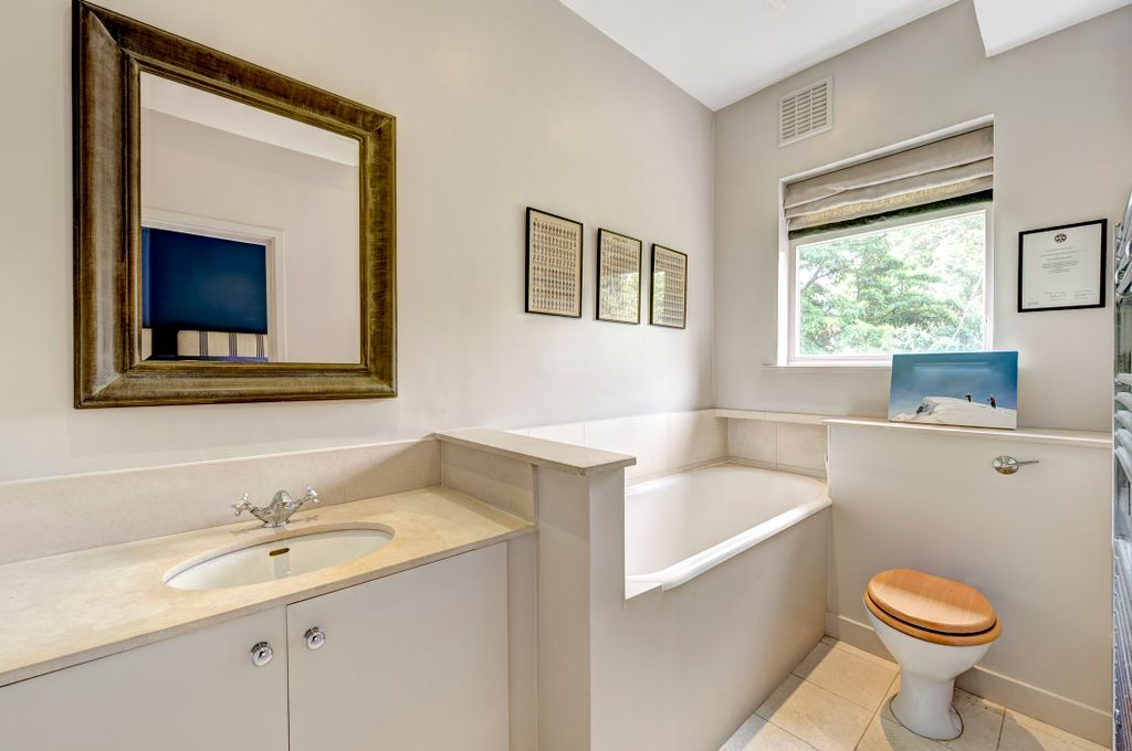 Квартира в Лондоне, Великобритания, 79 м² - фото 2