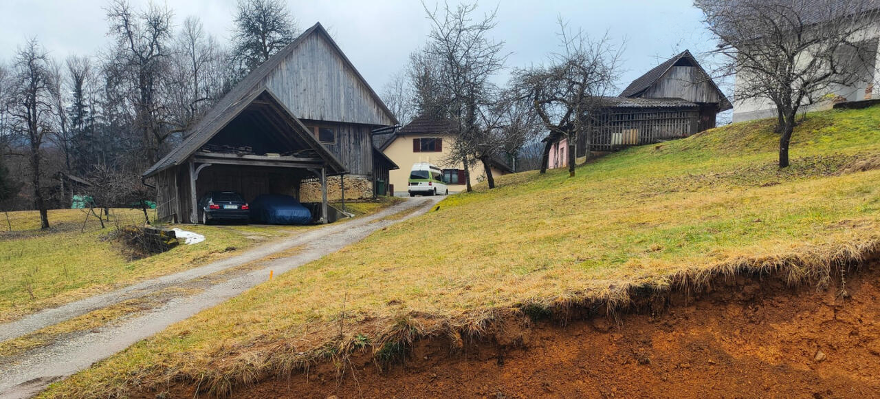 Земля в Есенице, Словения, 300 м² - фото 6