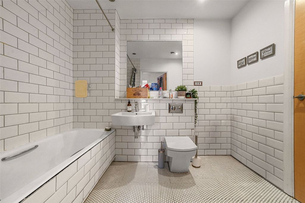 Квартира в Лондоне, Великобритания, 46 м² - фото 13