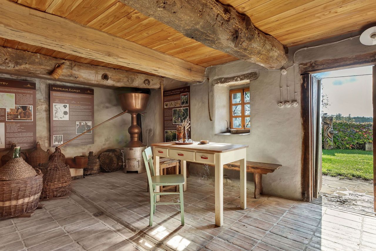 Дом в Пивке, Словения, 357 м² - фото 11