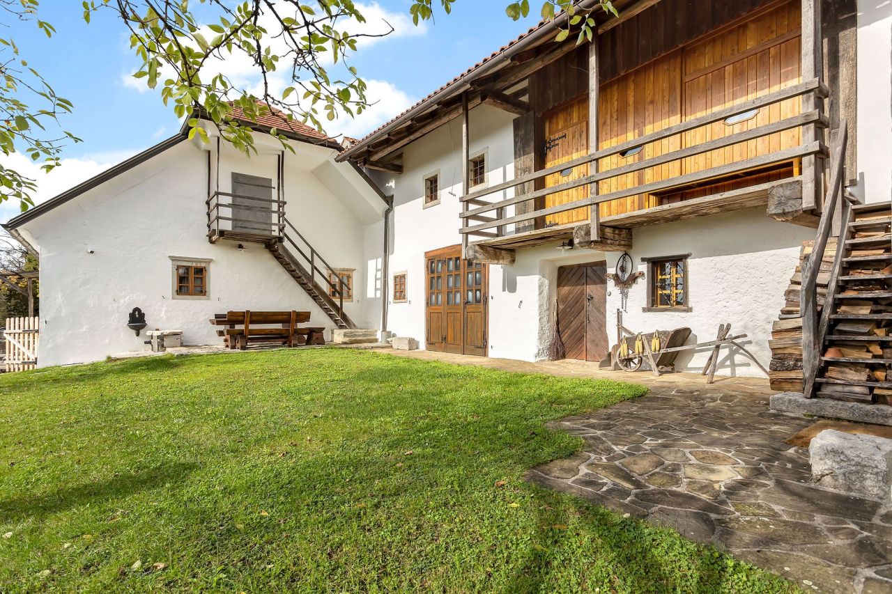 Дом в Пивке, Словения, 357 м² - фото 15