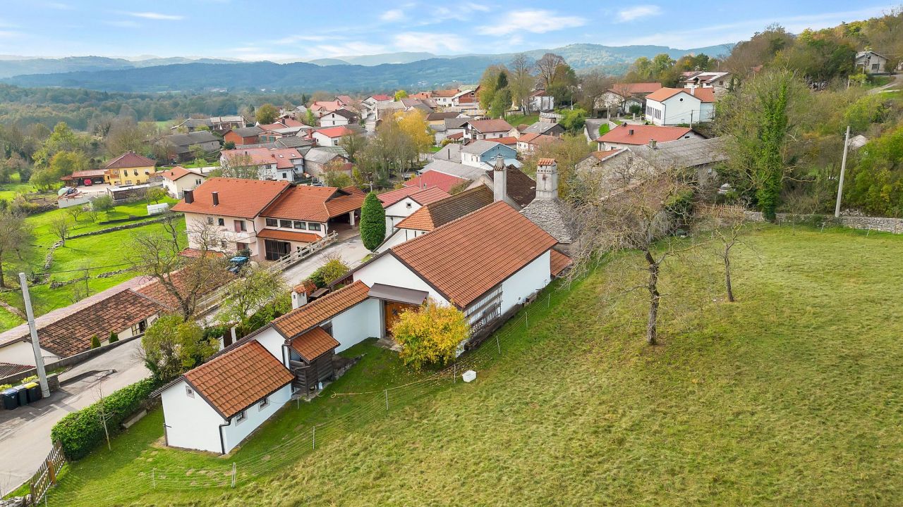 Дом в Пивке, Словения, 357 м² - фото 16