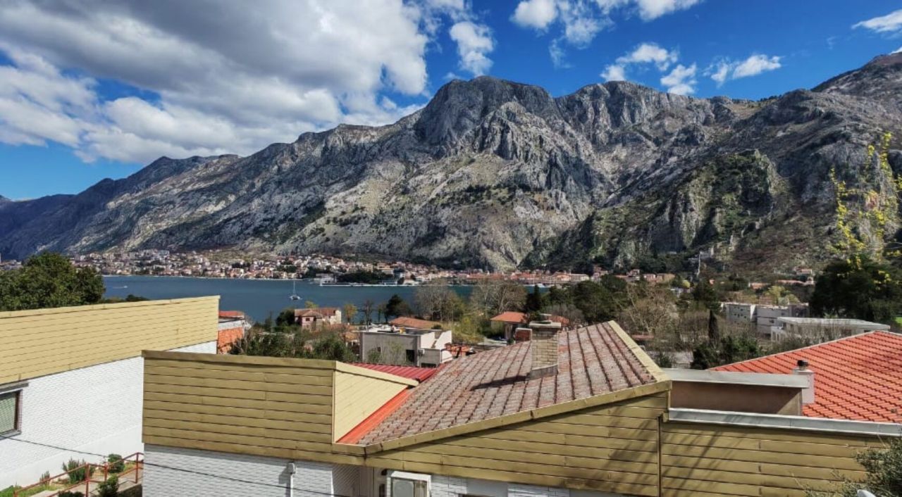 Дом в Которе, Черногория, 120 м² - фото 3