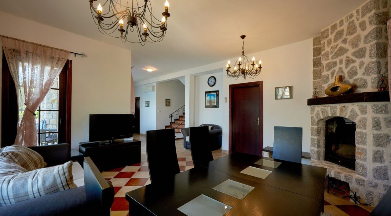 Вилла в Костанице, Черногория, 235 м² - фото 5