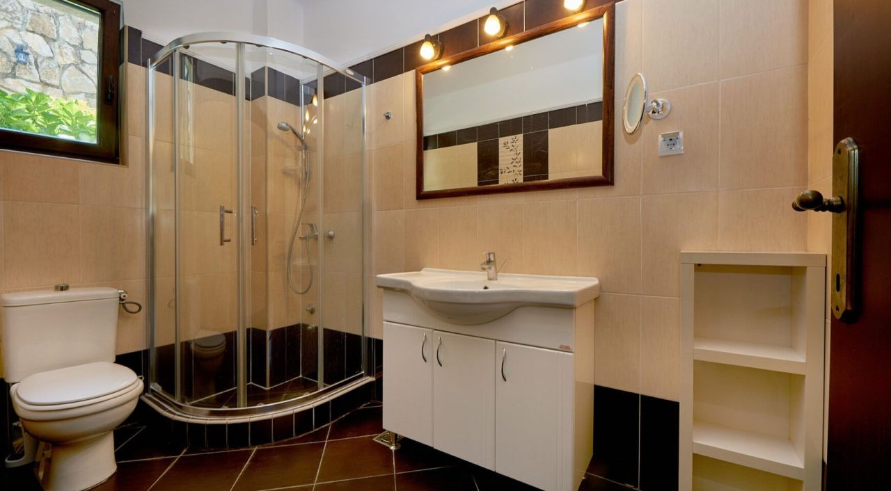 Вилла в Костанице, Черногория, 235 м² - фото 18