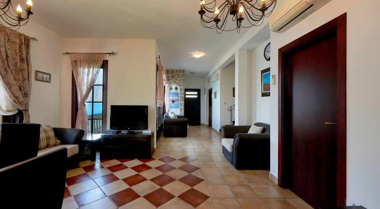 Вилла в Костанице, Черногория, 235 м² - фото 6