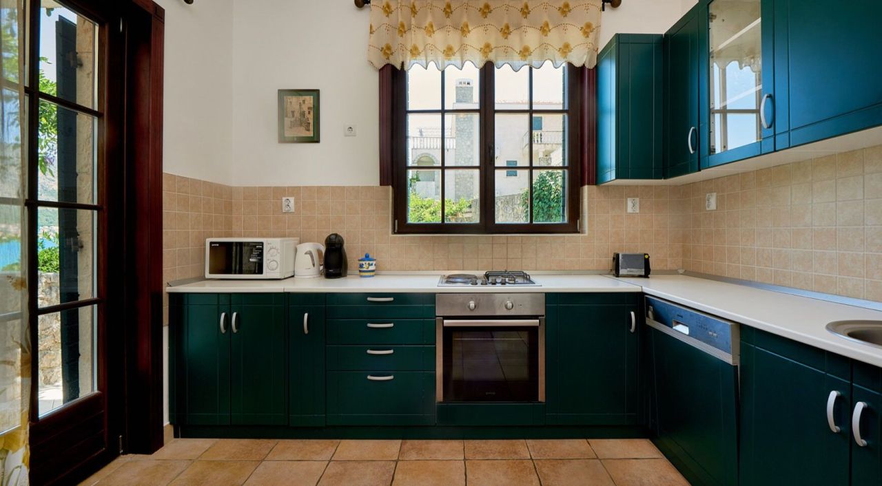 Вилла в Костанице, Черногория, 235 м² - фото 16