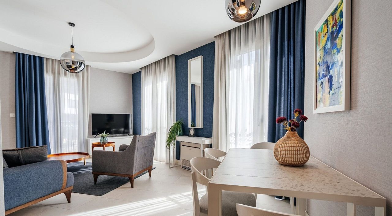 Квартира в Тивате, Черногория, 45 м² - фото 2