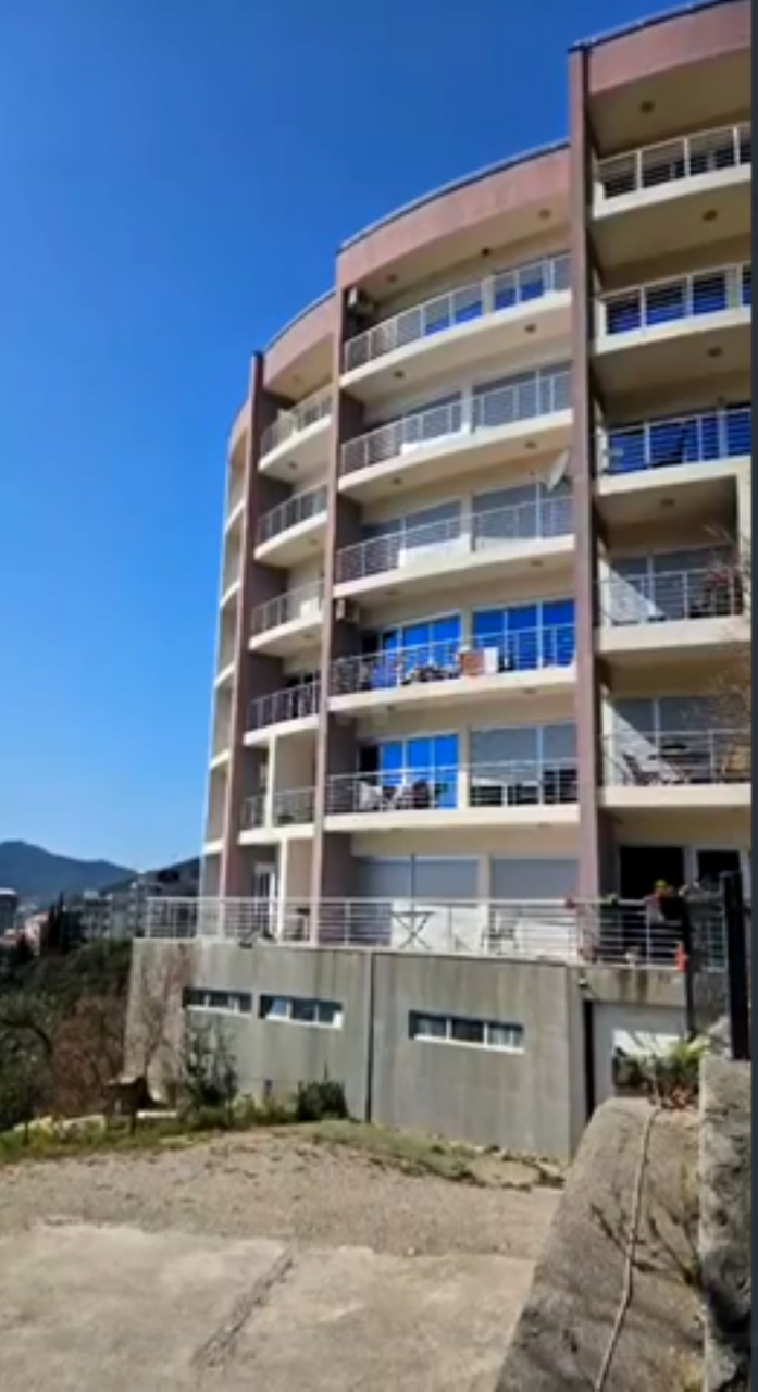 Квартира в Рафаиловичах, Черногория, 90 м² - фото 1