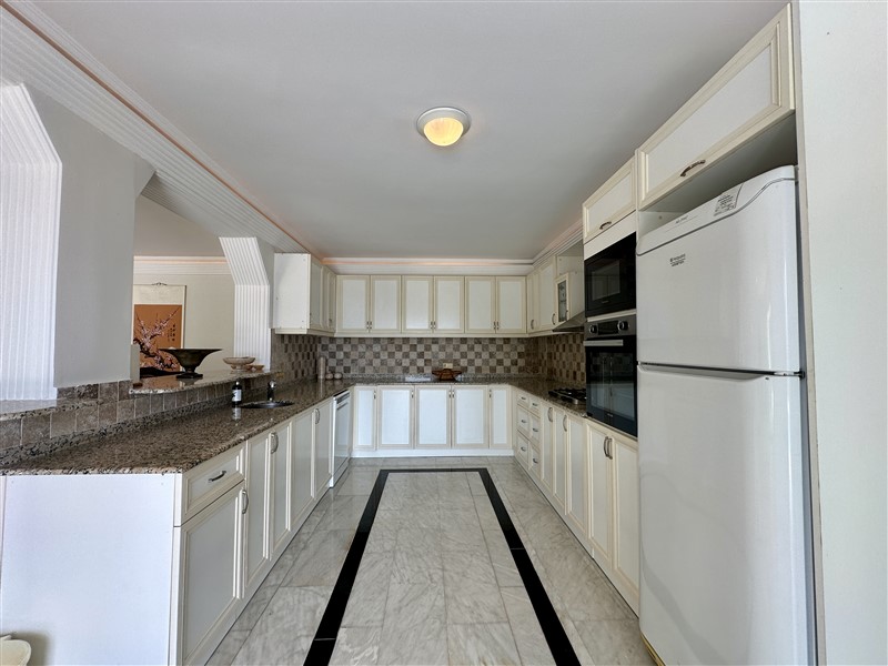 Вилла в Алании, Турция, 375 м² - фото 5