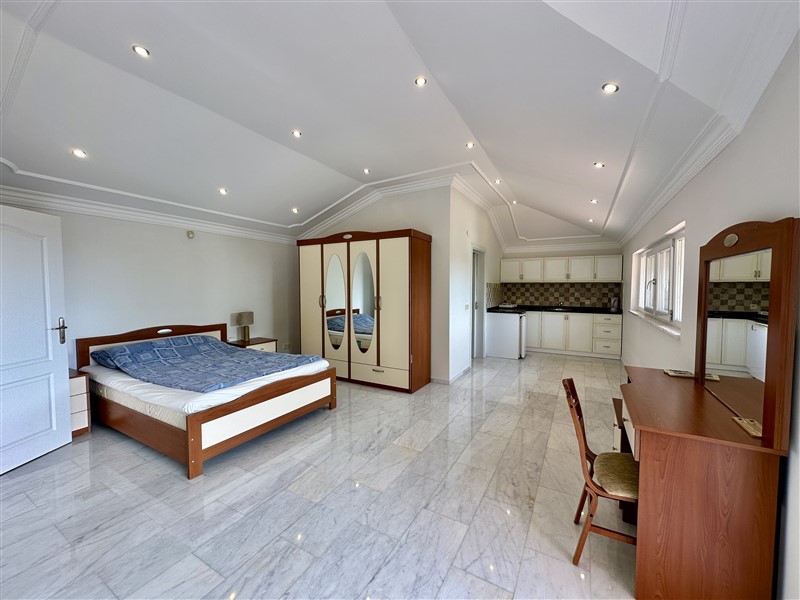 Вилла в Алании, Турция, 375 м² - фото 7