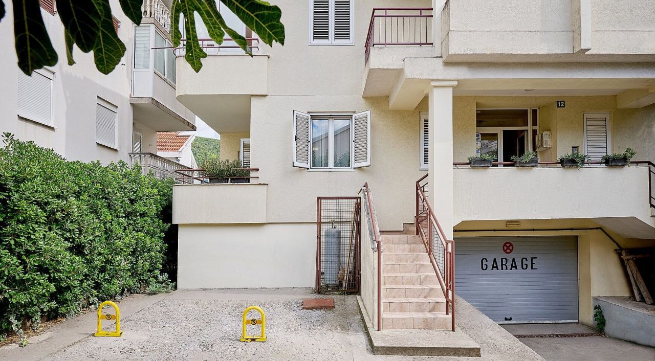 Квартира в Будве, Черногория, 62 м² - фото 2