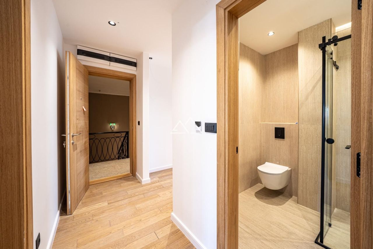 Апартаменты в Тивате, Черногория, 101 м² - фото 16