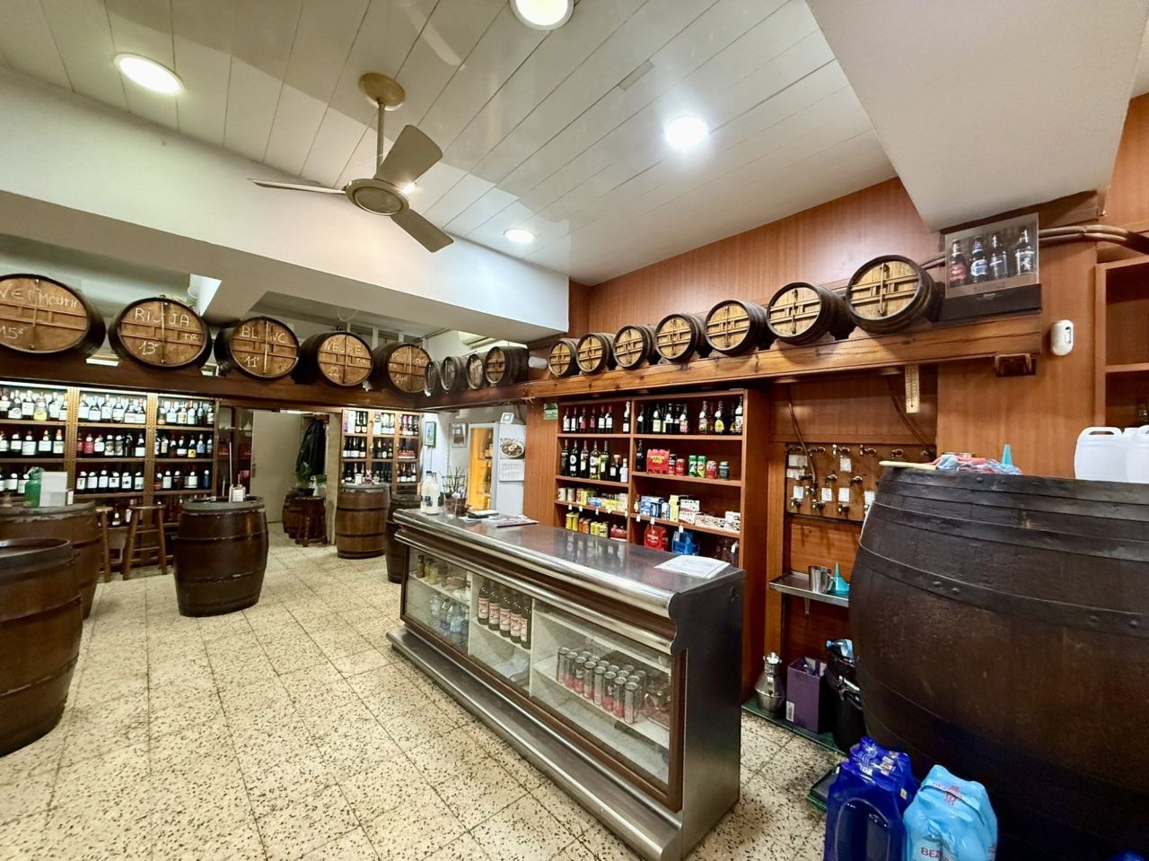 Коммерческая недвижимость в Барселоне, Испания, 149 м² - фото 3