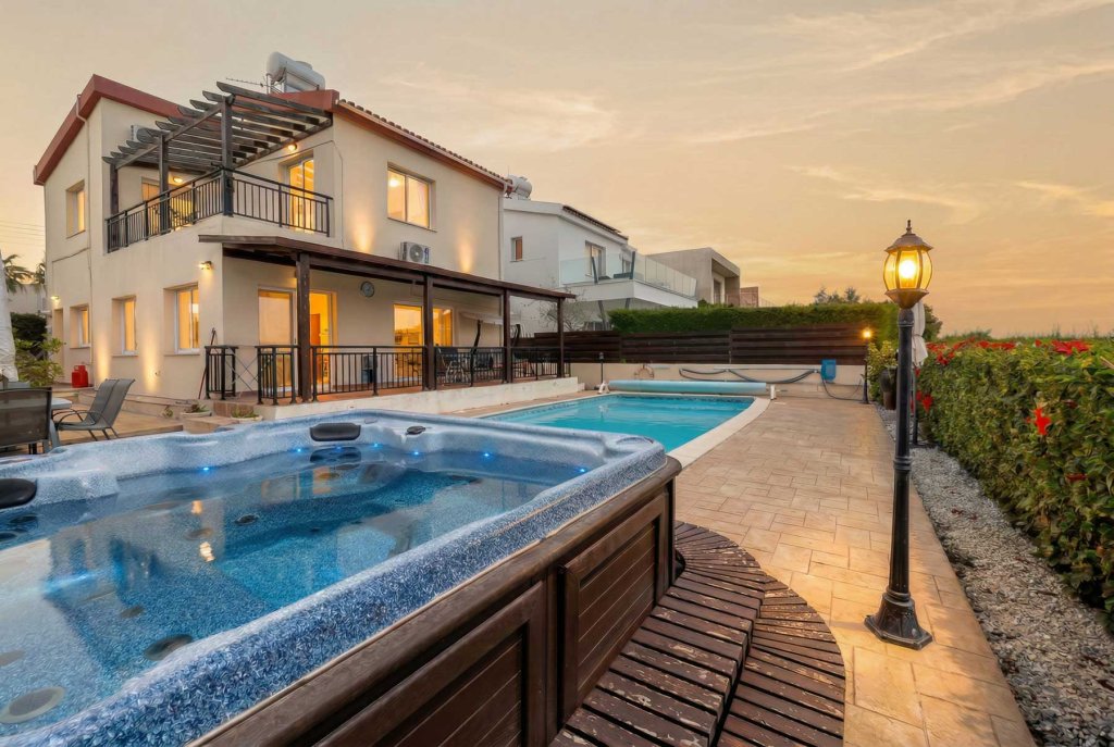 Квартира в Пафосе, Кипр, 179 м² - фото 1