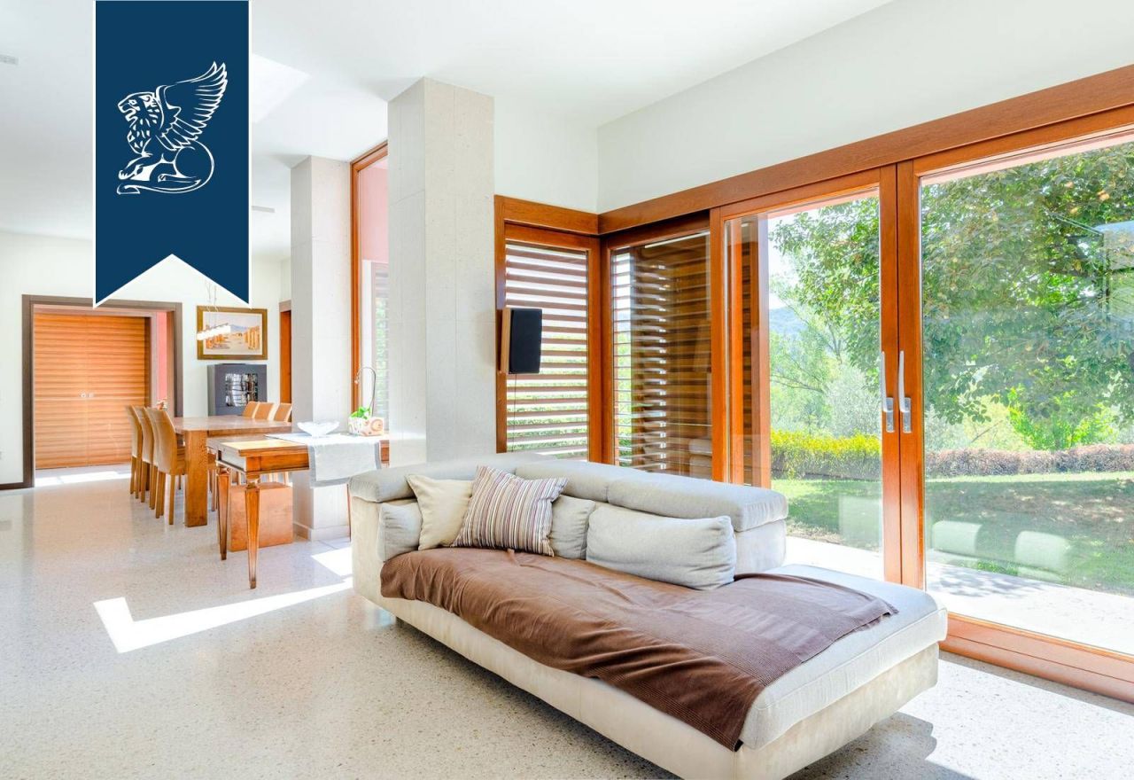 Вилла в Тревизо, Италия, 590 м² - фото 15