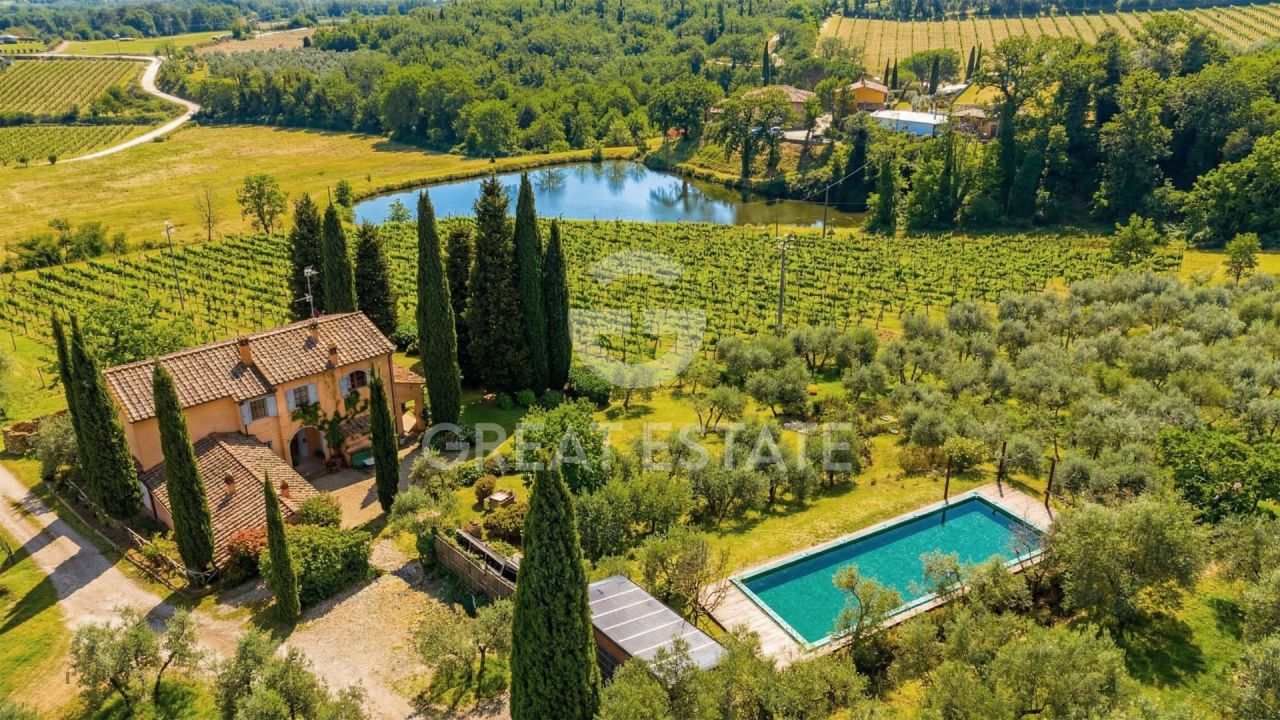 Дом Bucine, Италия, 293 м² - фото 2