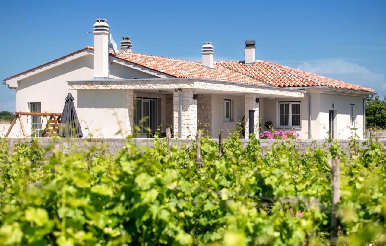 Вилла в Марчане, Хорватия, 145 м² - фото 1