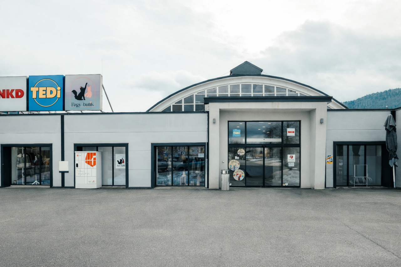 Магазин в Кочевье, Словения, 1 691 м² - фото 1