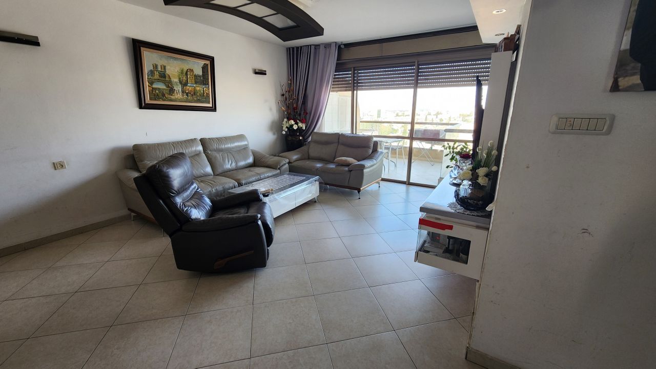 Квартира в Холоне, Израиль, 110 м² - фото 1